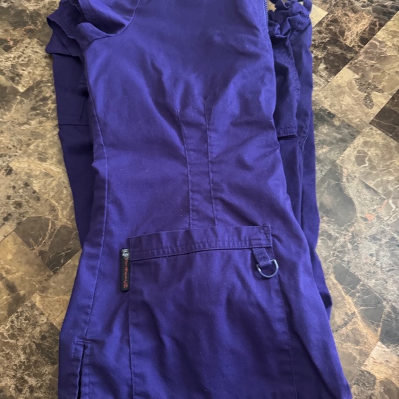 Scrub set - Picture 3 of 3